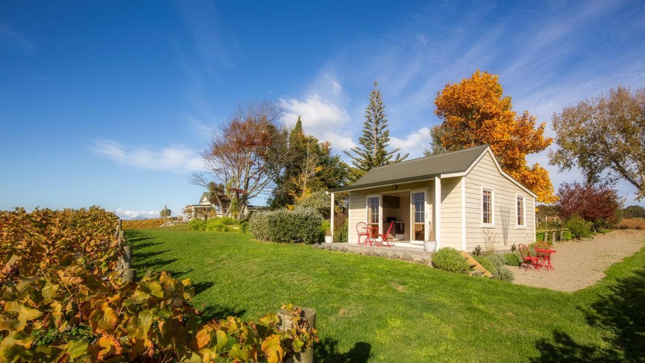 Kina Beach Cottages Tasman Exterior photo